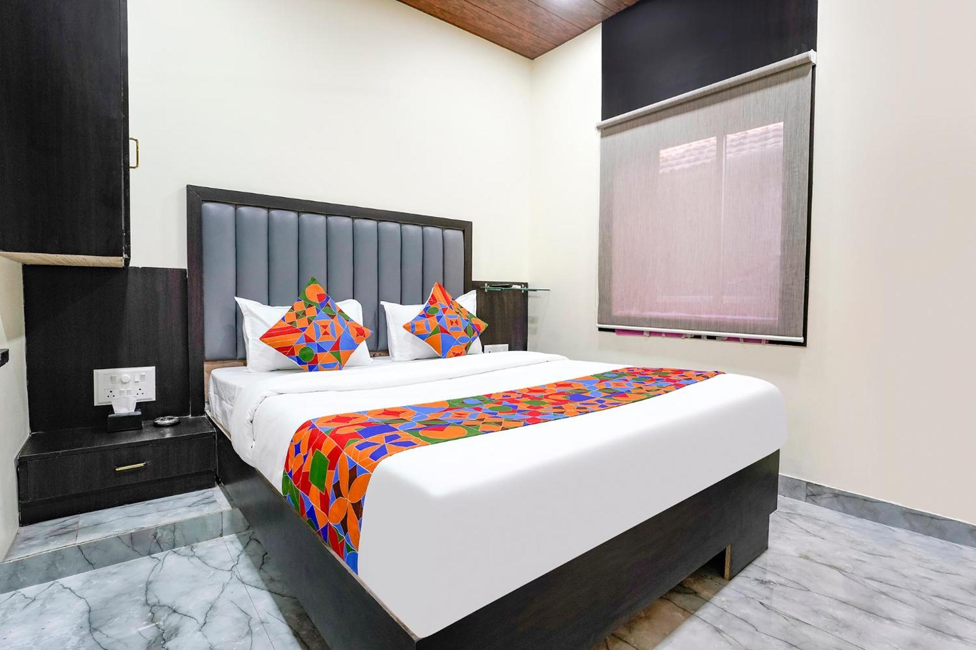 Fabexpress Gulshan Grand - Nr Gateway Of India Mumbai Exterior foto