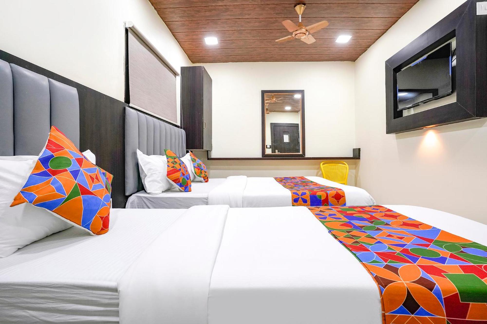 Fabexpress Gulshan Grand - Nr Gateway Of India Mumbai Exterior foto